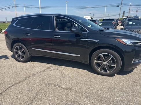 Used 2020 Buick Enclave Essence w/ Sport Touring Edition image 4