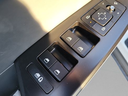 New 2026 Kia EV6 Light RWD image 16