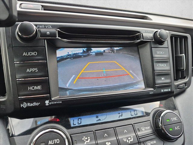 Used 2018 Toyota RAV4 XLE FWD image 11