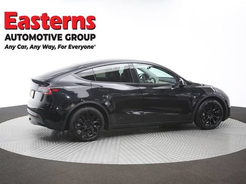 Used 2021 Tesla Model Y Long Range AWD/4WD image 37