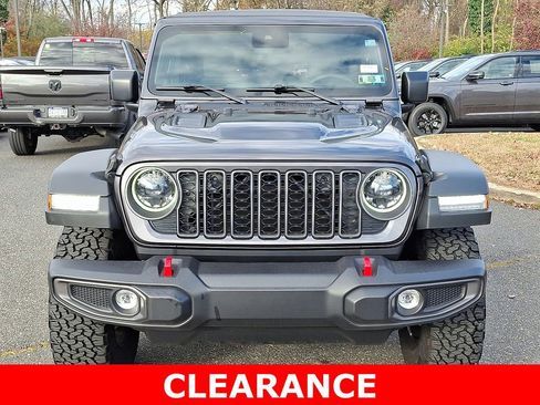Used 2025 Jeep Wrangler Rubicon image 2