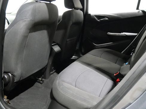 Used 2018 Chevrolet Cruze LT FWD image 12