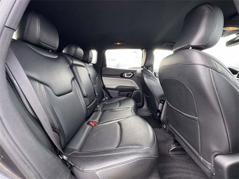 Used 2023 Jeep Compass Limited image 16