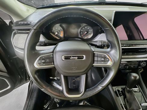 Used 2022 Jeep Compass Latitude w/ Convenience Group AWD/4WD image 11