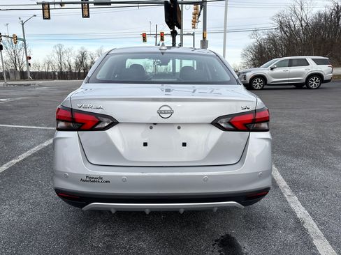 Used 2023 Nissan Versa SV image 6