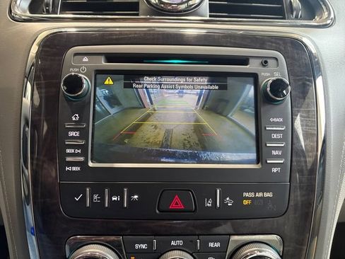 Used 2017 Buick Enclave Leather AWD/4WD image 28
