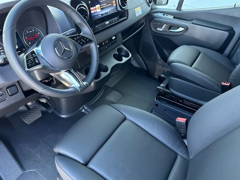 New 2026 Mercedes-Benz Sprinter 2500 image 9