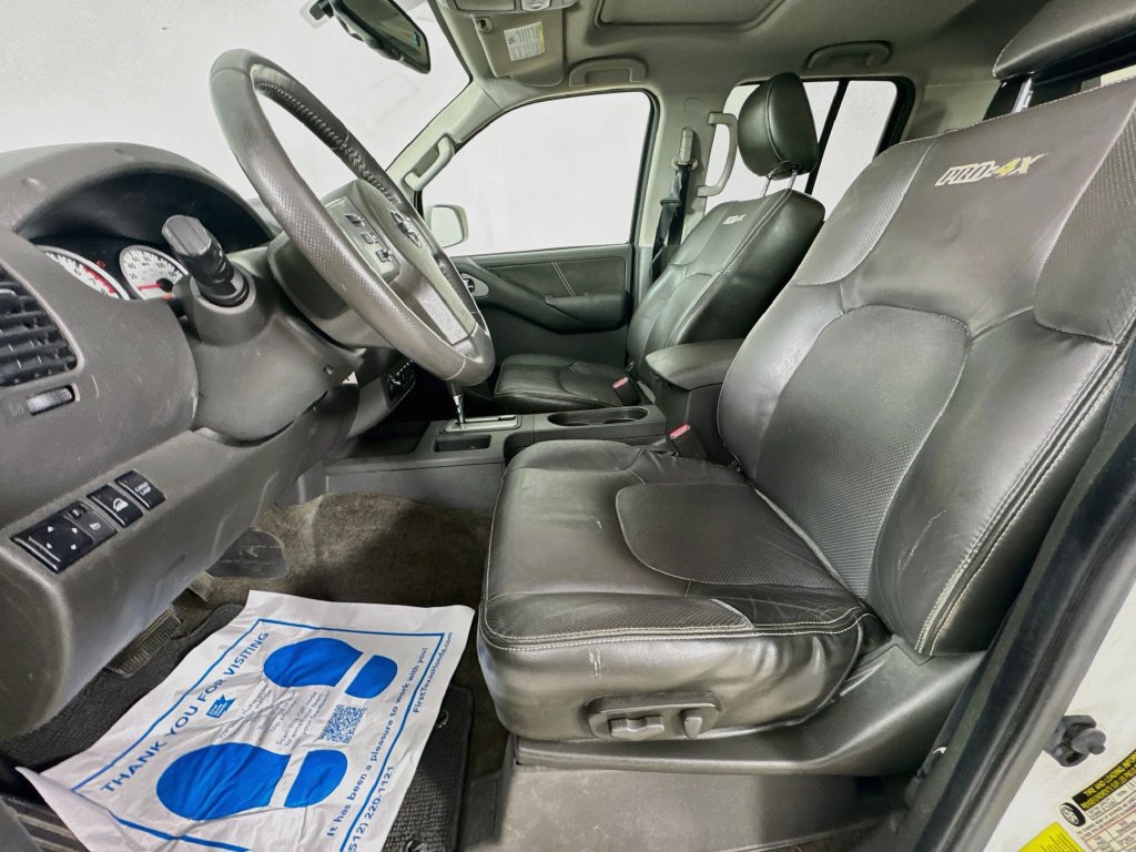 Used 2013 Nissan Frontier PRO-4X w/ Pro-4x Luxury Pkg AWD/4WD image 24