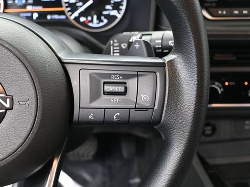 Used 2024 Nissan Rogue S FWD image 28