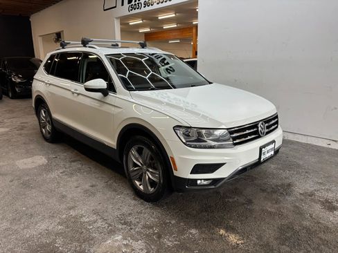 Used 2021 Volkswagen Tiguan SEL AWD/4WD image 2