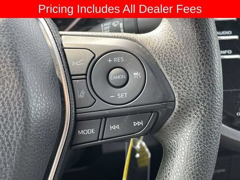 Used 2018 Toyota Camry LE FWD image 21