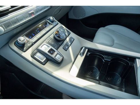 Used 2022 Hyundai Palisade SEL w/ 8P Bench Seat Package AWD/4WD image 26