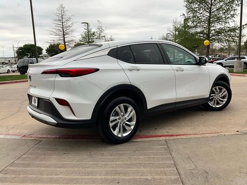 Used 2025 Buick Envista Preferred image 6