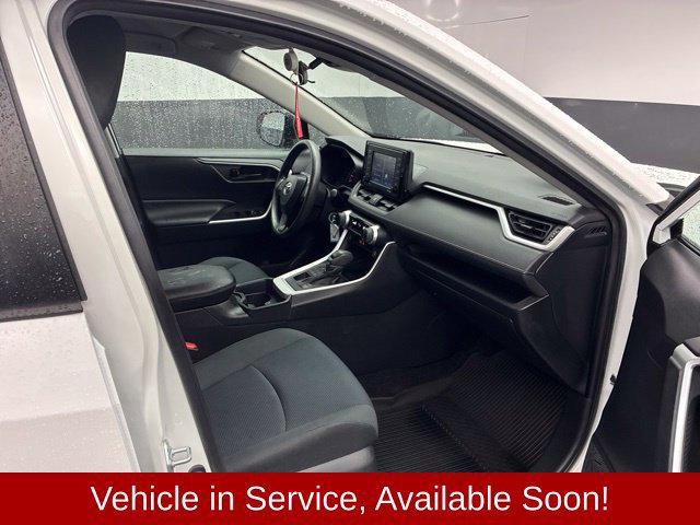 Used 2021 Toyota RAV4 LE AWD/4WD image 8