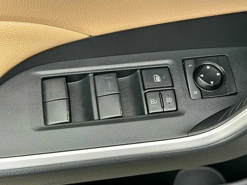 Used 2025 Toyota RAV4 LE AWD/4WD image 13