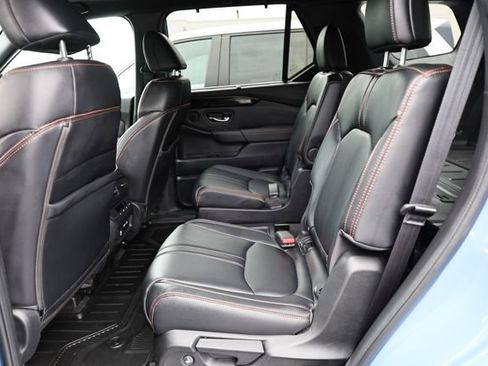 Used 2023 Honda Pilot TrailSport image 25