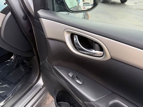 Used 2015 Nissan Sentra SV FWD image 19