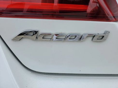 Used 2017 Honda Accord Touring image 6
