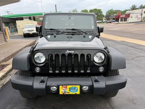 Used 2016 Jeep Wrangler Sport w/ Quick Order Package 24S AWD/4WD image 4