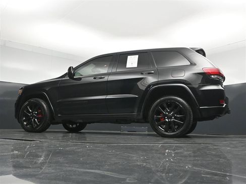 Used 2017 Jeep Grand Cherokee Altitude AWD/4WD image 34