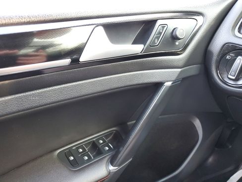 Used 2016 Volkswagen GTI Autobahn w/ Lighting Package (SEL) image 14