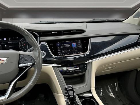 Certified 2024 Cadillac XT6 Premium Luxury w/ Technology Package AWD/4WD image 9