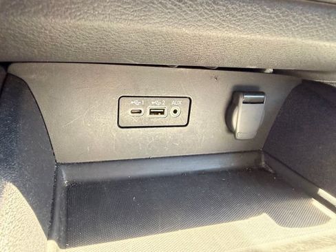 Used 2025 Nissan Altima 2.5 SV FWD image 19