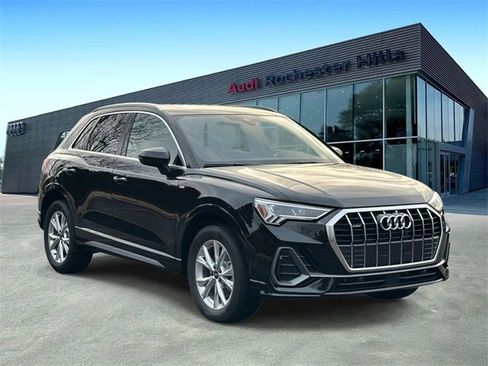Certified 2025 Audi Q3 2.0T Premium w/ Convenience Package image 7