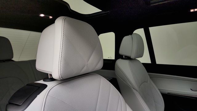 Used 2024 BMW X7 xDrive40i w/ Premium Package AWD/4WD image 40