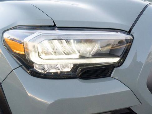 Used 2023 Toyota Tacoma TRD Off-Road image 38