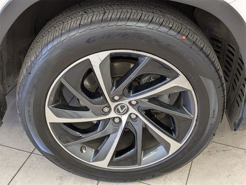 Used 2019 Lexus RX 450h AWD image 12