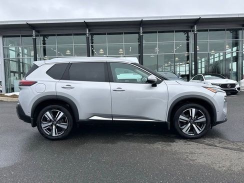 Used 2022 Nissan Rogue SL w/ SL Premium Package image 8