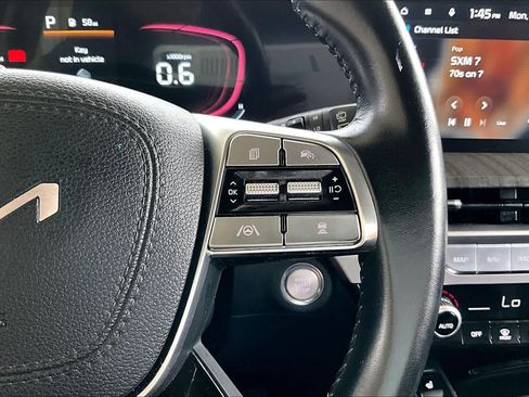 Used 2025 Nissan Rogue SV FWD image 22
