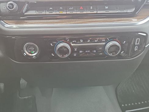 Used 2024 Chevrolet Silverado 1500 LT image 21