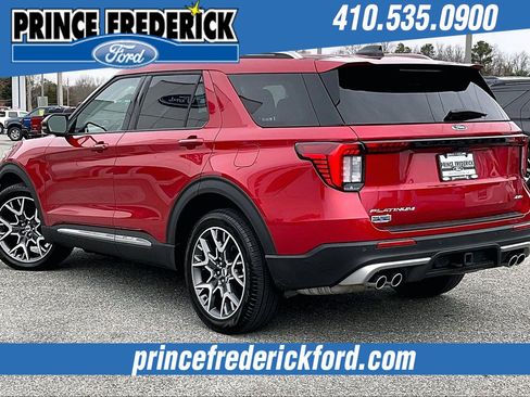 Used 2025 Ford Explorer Platinum w/ Ultimate Package image 11