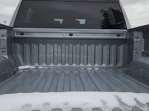 Used 2025 GMC Sierra 1500 SLT AWD/4WD image 19