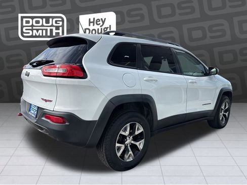 Used 2014 Jeep Cherokee Trailhawk w/ Leather Interior Group AWD/4WD image 4
