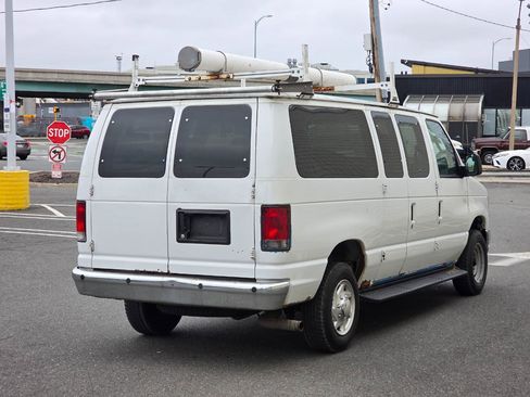 Used 2014 Ford E-350 and Econoline 350 XLT RWD image 7