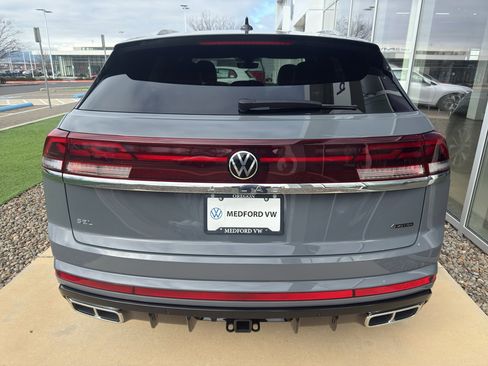 New 2026 Volkswagen Atlas Cross Sport SEL Premium R-Line image 5