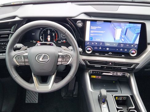 Used 2025 Lexus TX 350 AWD w/ Technology Package image 32