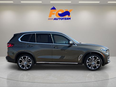 Used 2022 BMW X5 xDrive40i w/ Premium Package AWD/4WD image 5