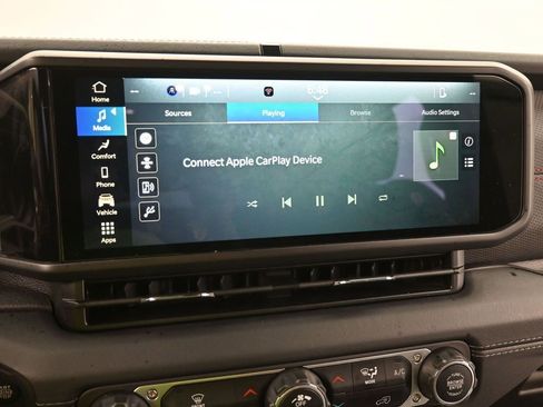 Used 2025 Jeep Wrangler Unlimited Rubicon image 10