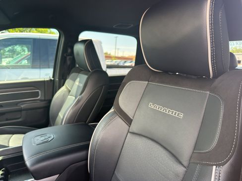 Used 2025 RAM 3500 Laramie AWD/4WD image 9