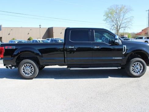 Used 2022 Ford F350 Lariat w/ Chrome Package image 4