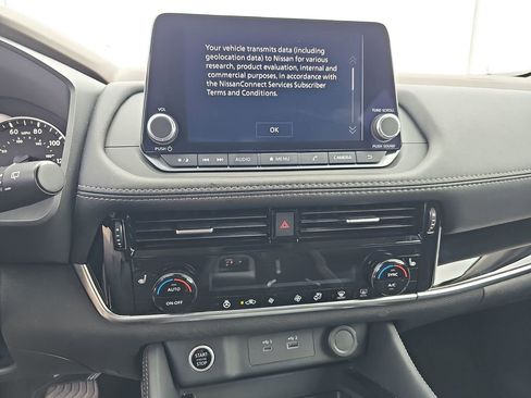 Used 2023 Nissan Rogue SL image 20