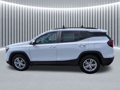 Certified 2022 GMC Terrain SLE w/ Driver Convenience Package FWD image 10