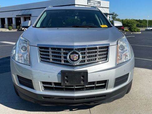 Used 2015 Cadillac SRX Luxury w/ Driver Awareness Package FWD image 2