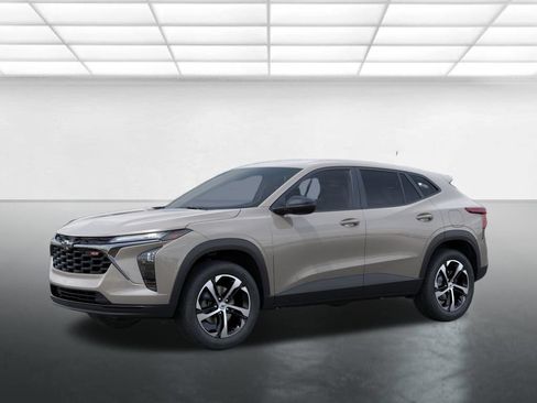 New 2026 Chevrolet Trax RS w/ Driver Confidence Package FWD image 2