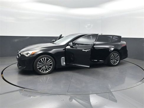 Used 2019 Kia Stinger image 38
