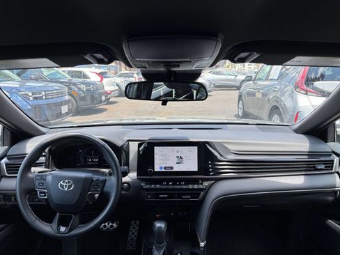 Used 2026 Toyota Camry SE FWD image 28